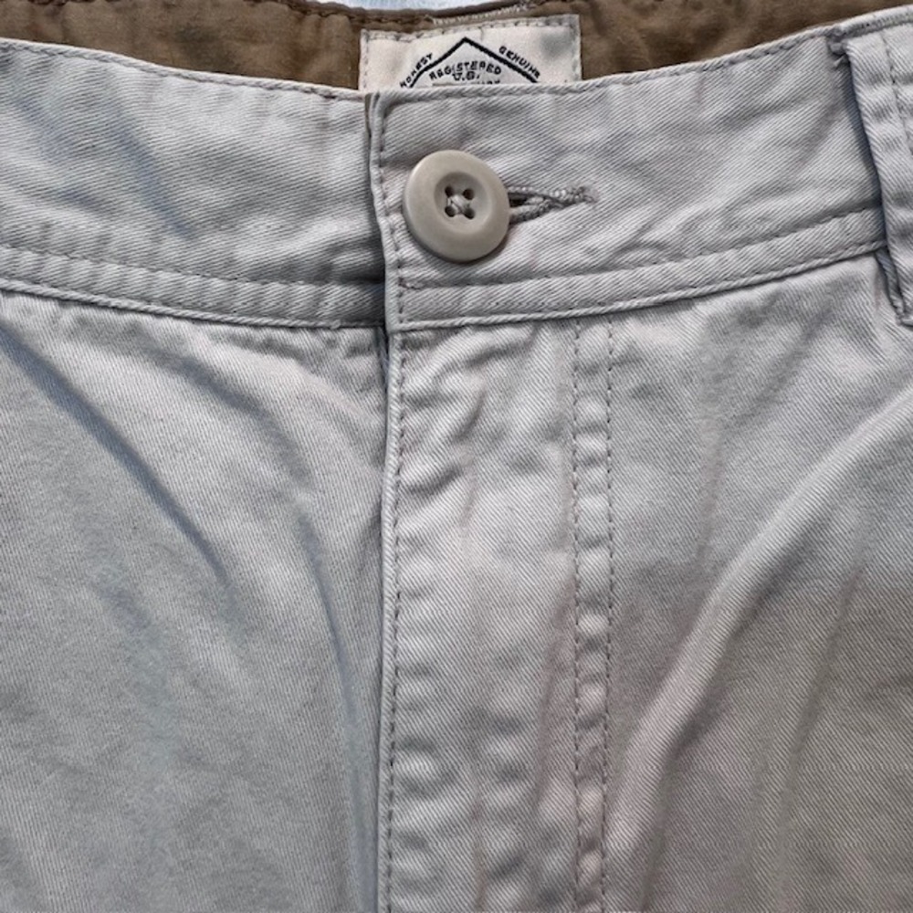 St. John's Bay Classic Tan Beige Cotton Utility Cargo Shorts Mens Size 36 - Picture 3 of 6